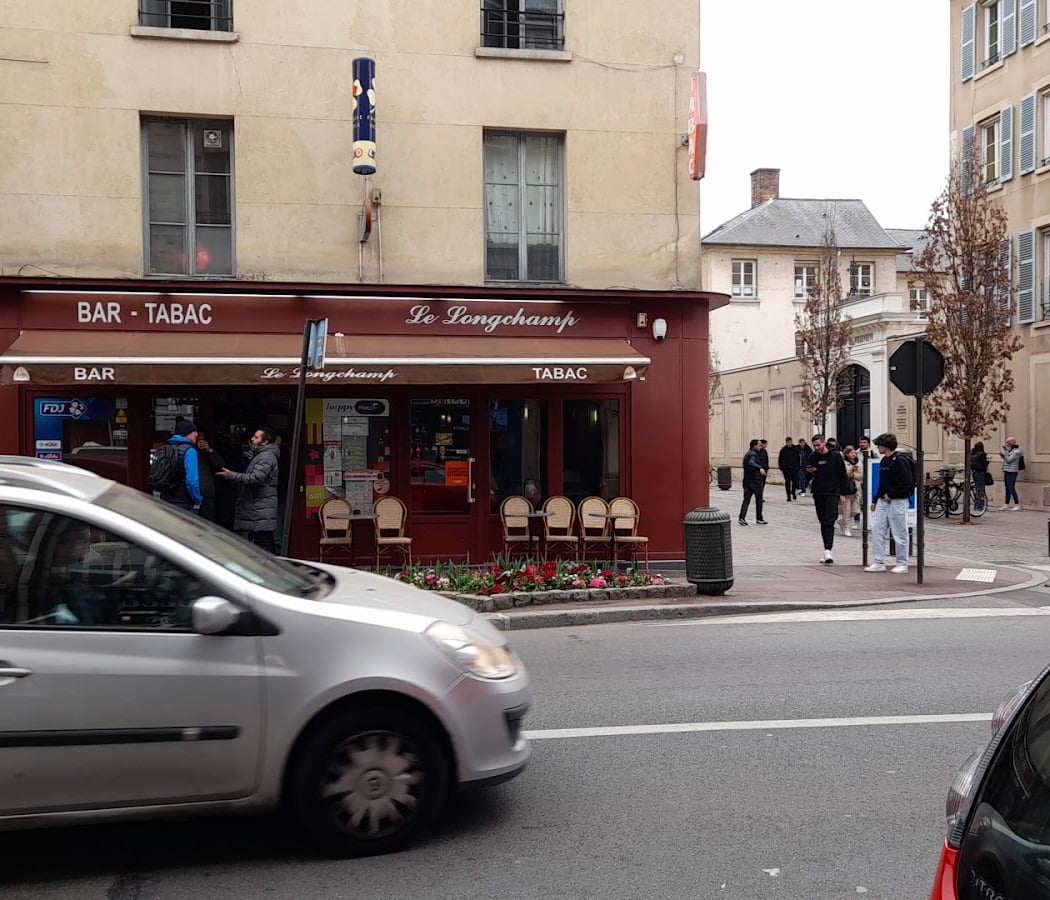 Le Longchamp Bar-tabac 2